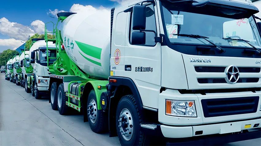 行家客戶一年內(nèi)入手幾十臺凌宇車 這次又看中“凌云”組合！