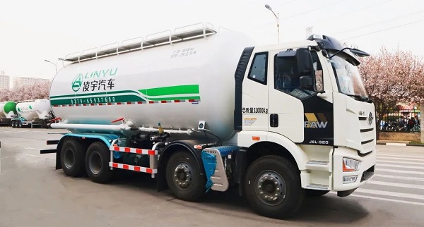 凌宇干混砂漿車的特點(diǎn)都有什么？